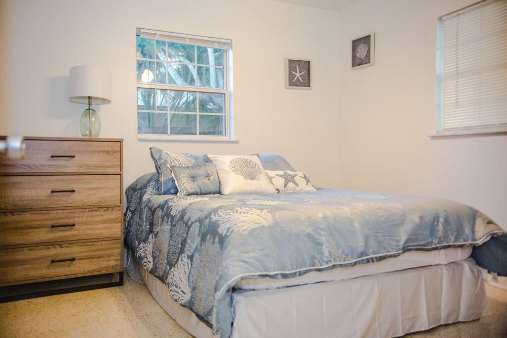 Charming Home, Minutes From The Beach Vero Beach Exterior foto