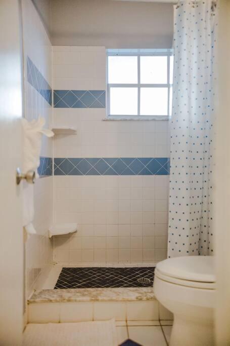 Charming Home, Minutes From The Beach Vero Beach Exterior foto